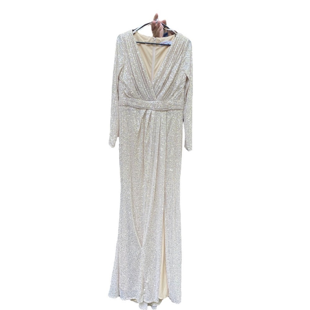 NWT MAC DUGGAL SEOUINED LONG SLEEVE GOWN - Picture 3 of 8